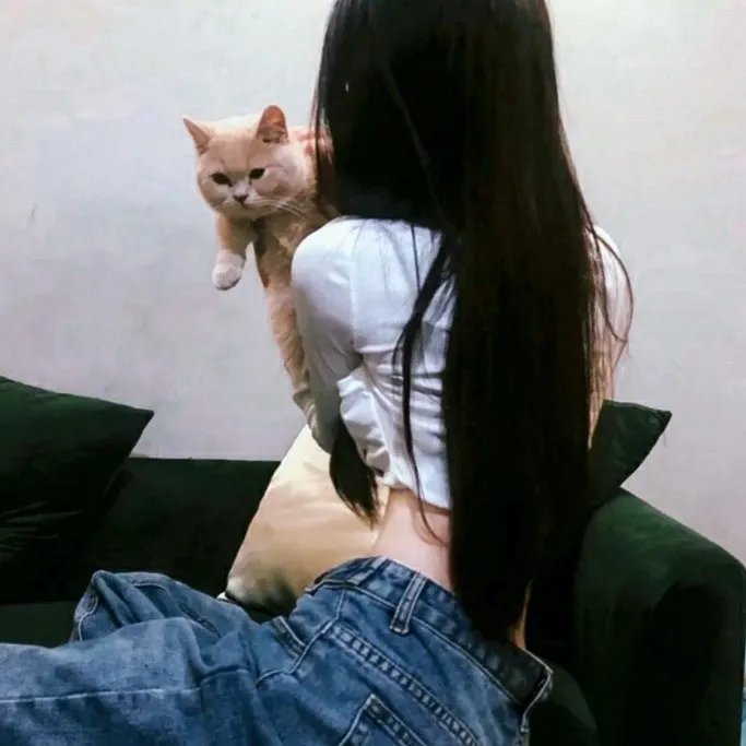 女孩和蜘蛛
